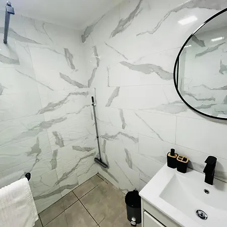 아파트 Studio Flat In The Heart Of Oura *